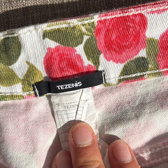 Floral Jean Shorts - Picture 2 of 3